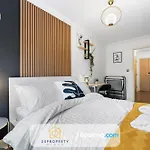 Luxury Long Stays In Bow Road