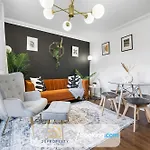 Luxury Long Stays In Bow Road