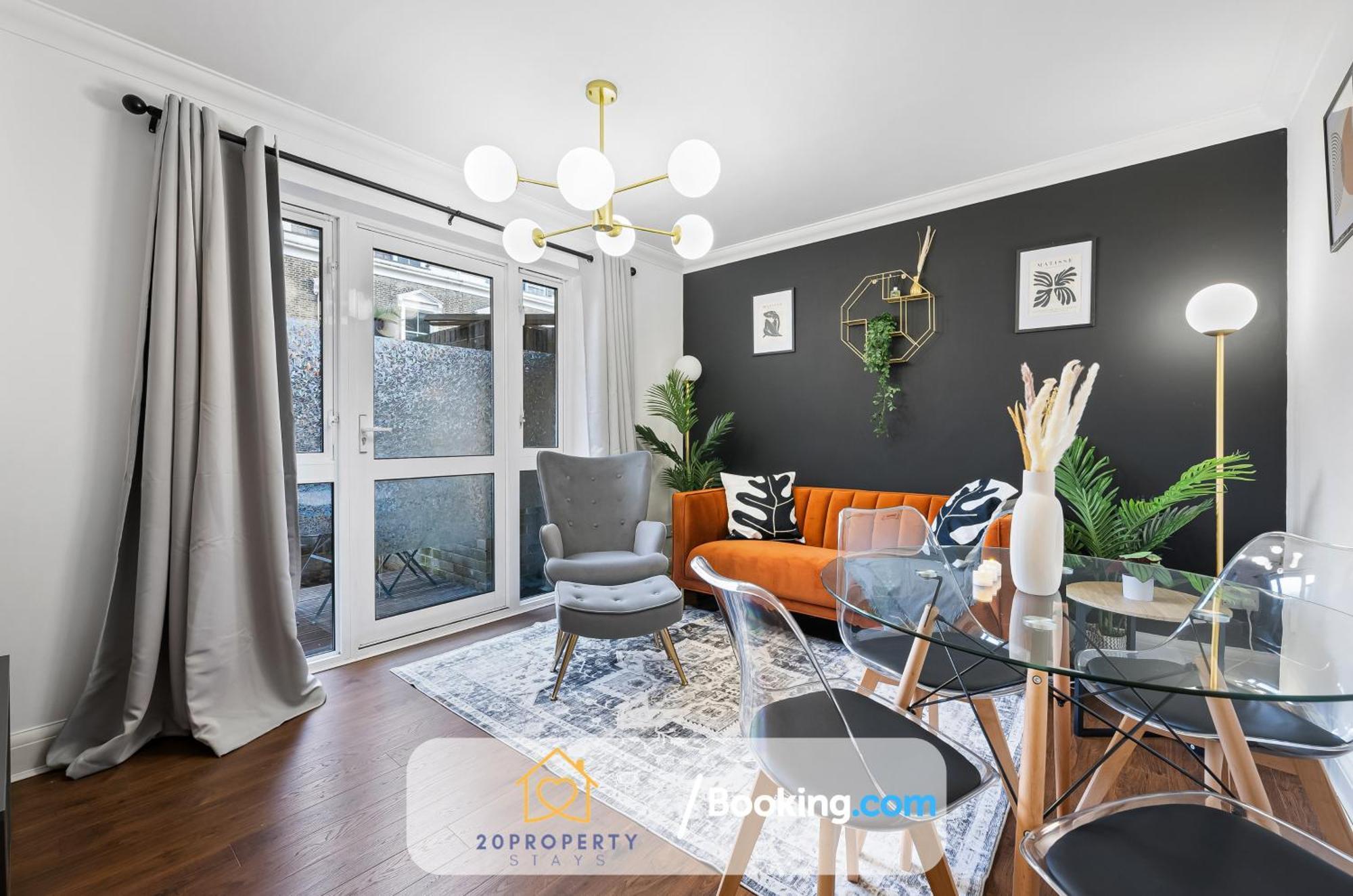 Luxury Long In Bow Road London