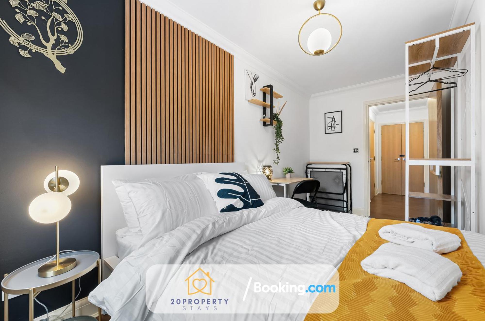 Luxury Long In Bow Road *