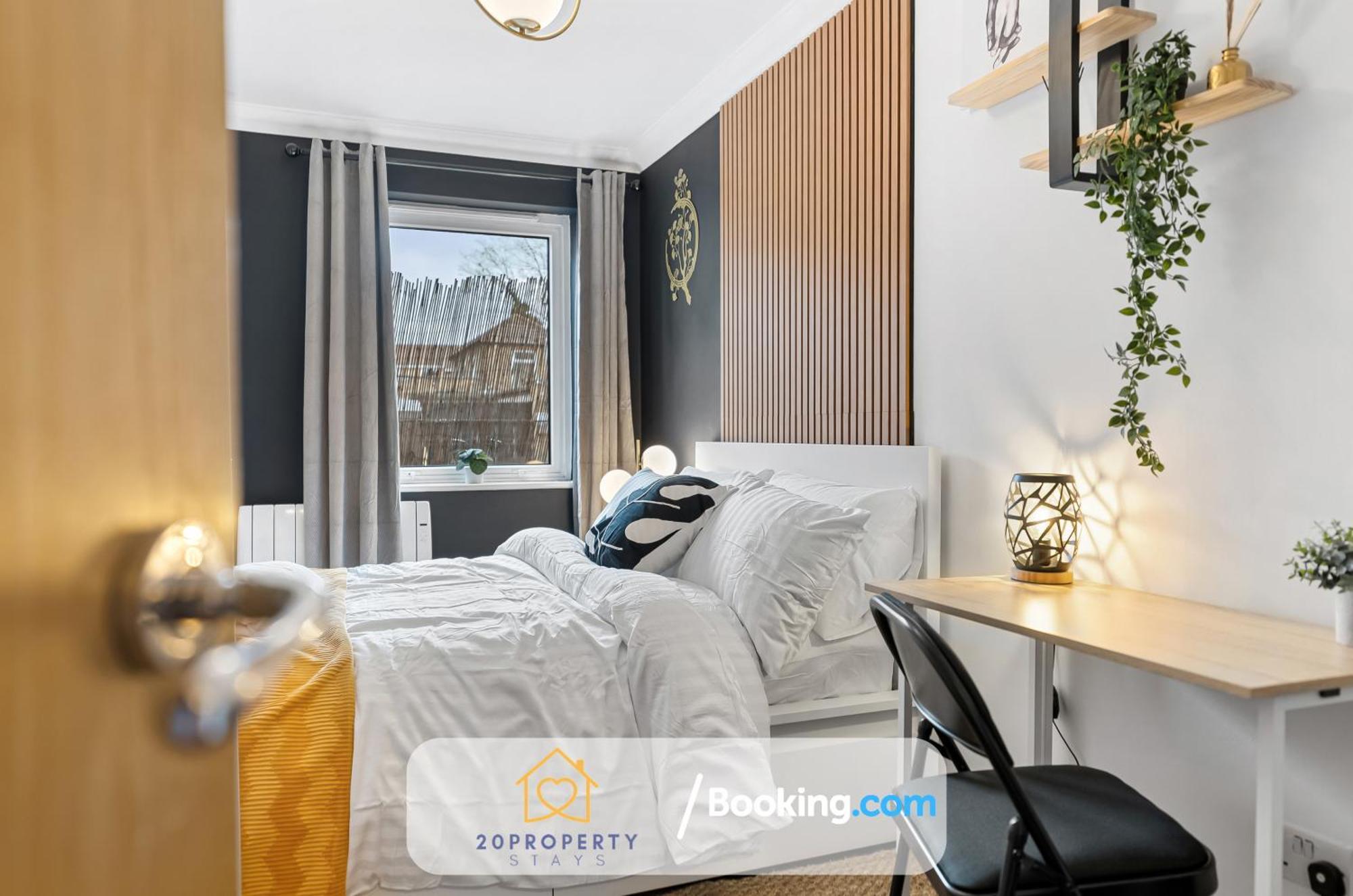 Luxury Long In Bow Road *