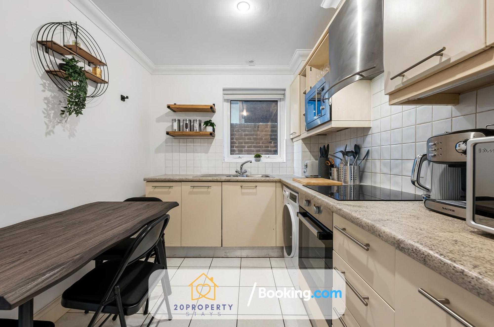 Luxury Long In Bow Road Apartment *
