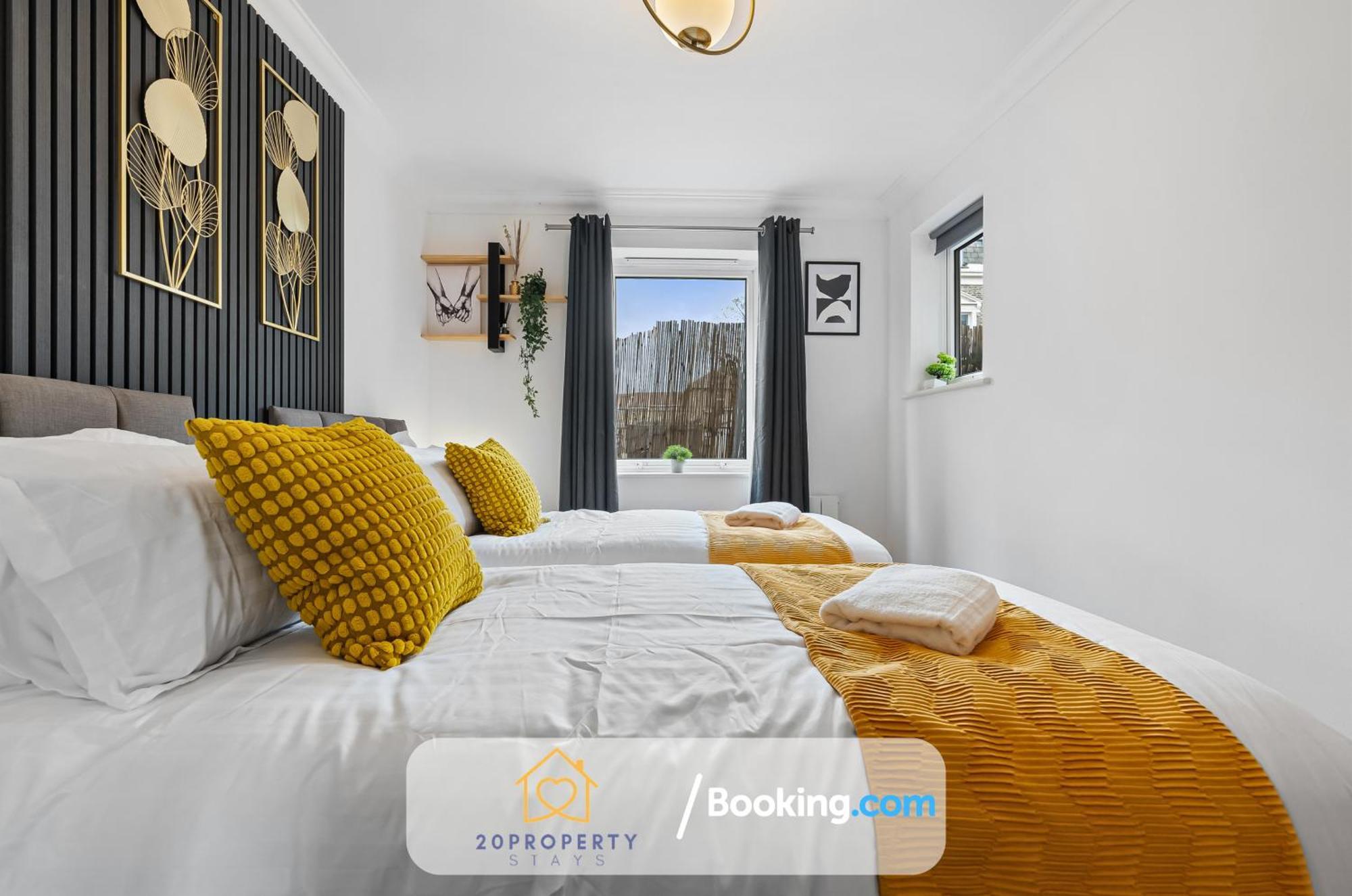 Luxury Long In Bow Road Apartment