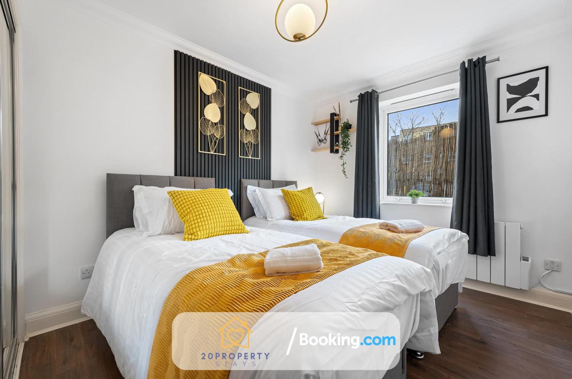 Luxury Long In Bow Road * London